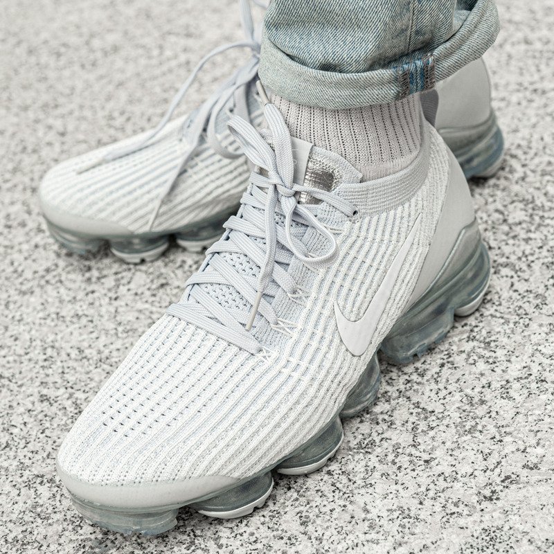 Nike Air VaporMax Flyknit 3 Sneaker Women in 2020 Nike