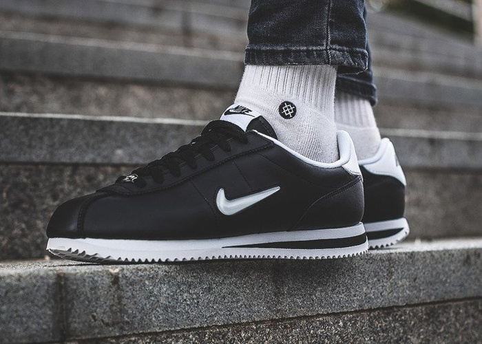 Buty sportowe męskie Nike Cortez Basic Jewel (833238-002)