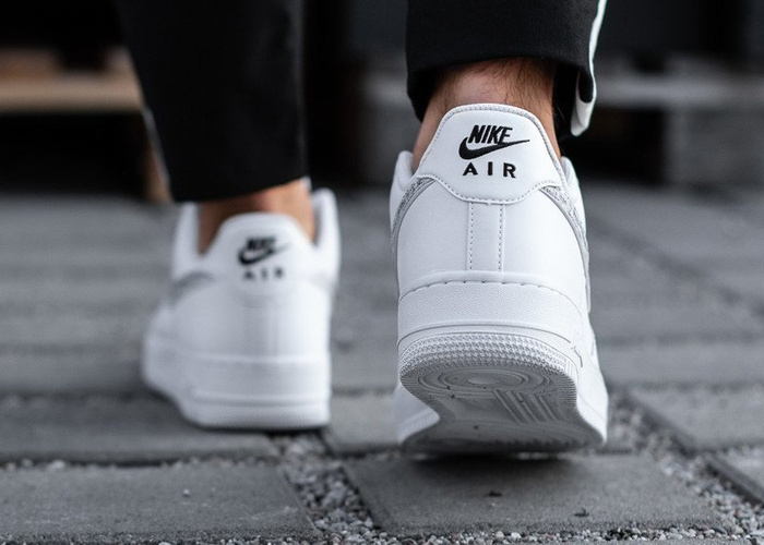 Buty sportowe męskie Nike Air Force 1 07'' LV8 LTHR (BQ5361-100)