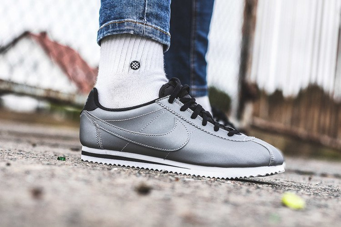 Buty sportowe damskie Nike Cortez Premium (905469-001)
