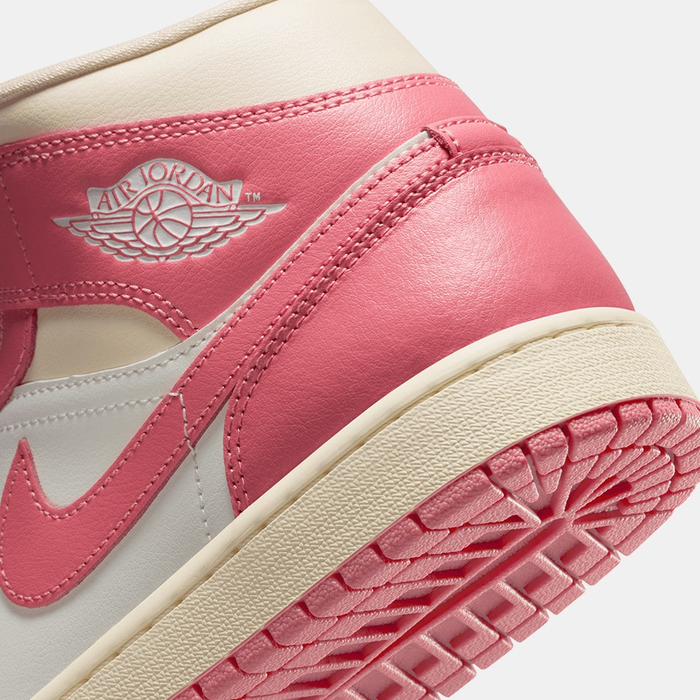 Nike Air Jordan 1 Mid "Pink Salt" Sneakersy damskie