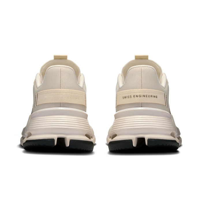 ON CLOUDNOVA FORM Cream | Ivory Sneakersy damskie 