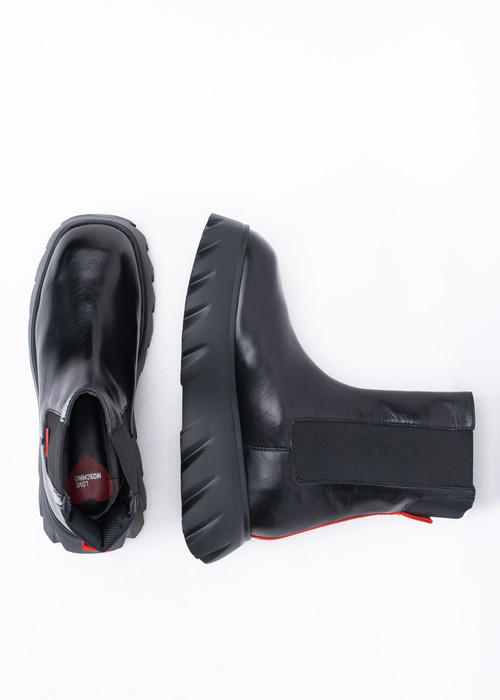 Sztyblety damskie czarne Love Moschino JA21366G0FIA700A
