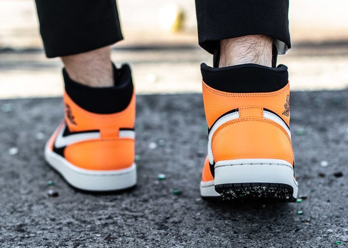 Buty zimowe męskie Nike Air Jordan 1 MID (554724-062)