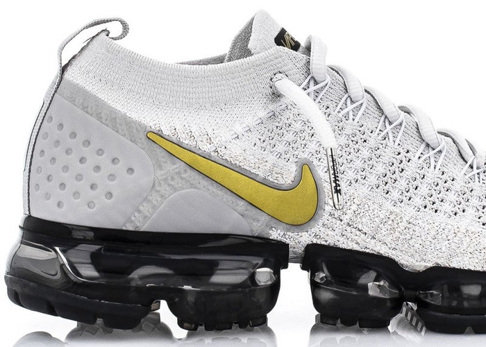 Buty sportowe damskie Nike Air VaporMax Flyknit 2 (942843-010)