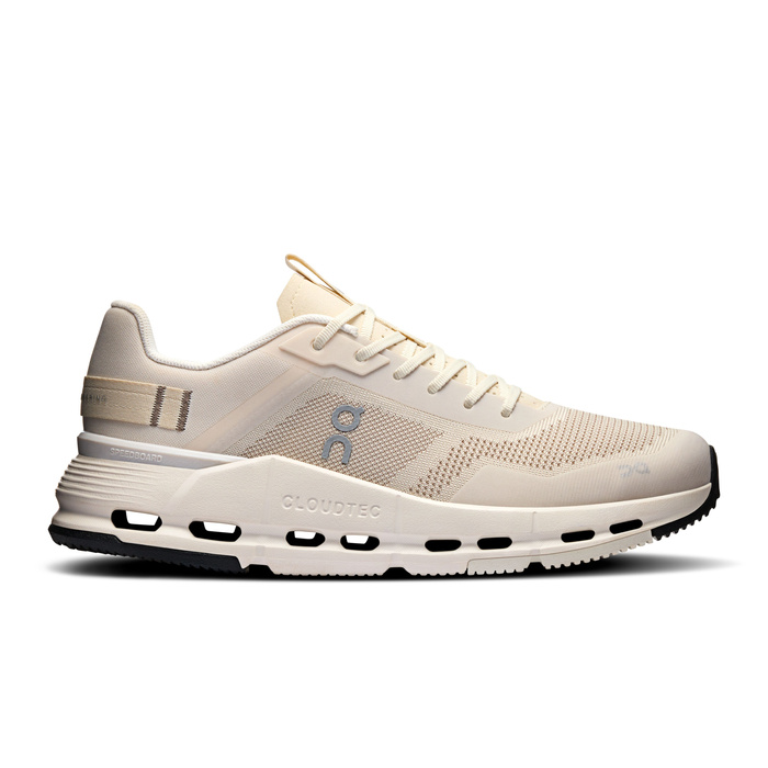 ON CLOUDNOVA FORM Cream | Ivory Sneakersy damskie 