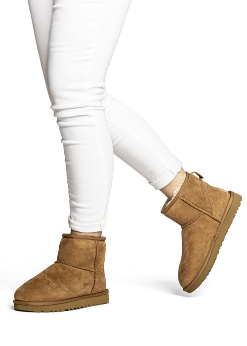 Buty zimowe damskie UGG W Classic Mini II 