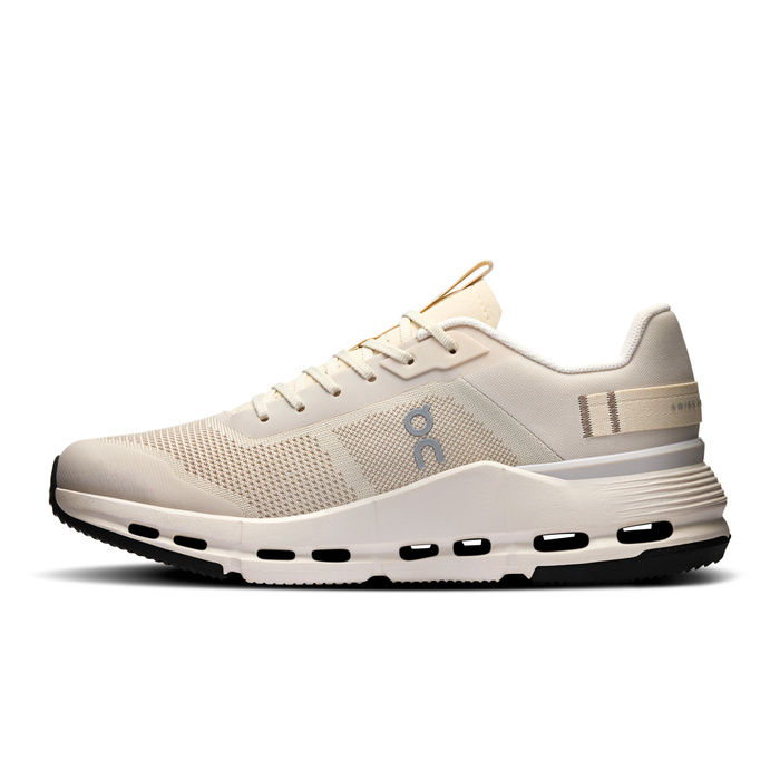 ON CLOUDNOVA FORM Cream | Ivory Sneakersy damskie 