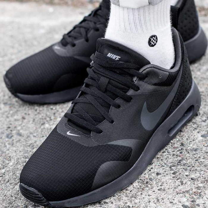 Buty sportowe męskie Nike Air Max Tavas (705149-010)