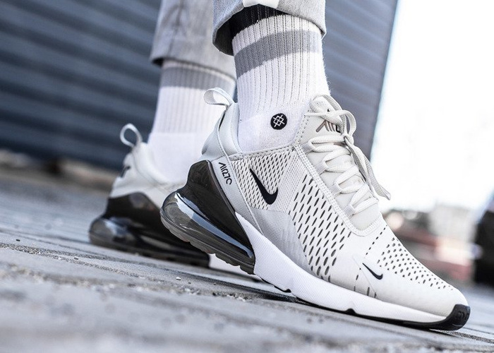 Buty sportowe męskie Nike Air Max 270 (AH8050-007)