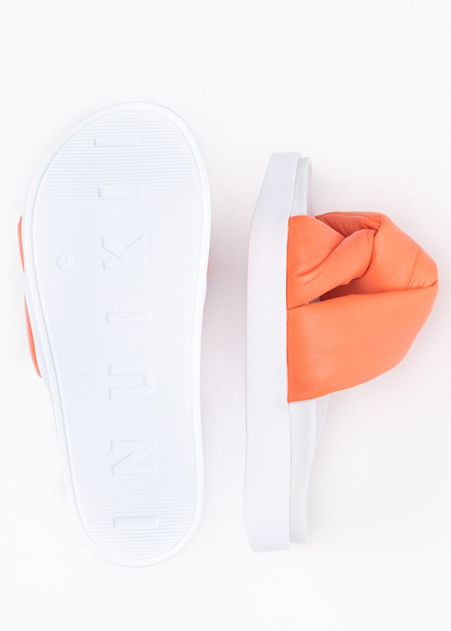 INUIKII SOFT CROSSED Klapki damskie