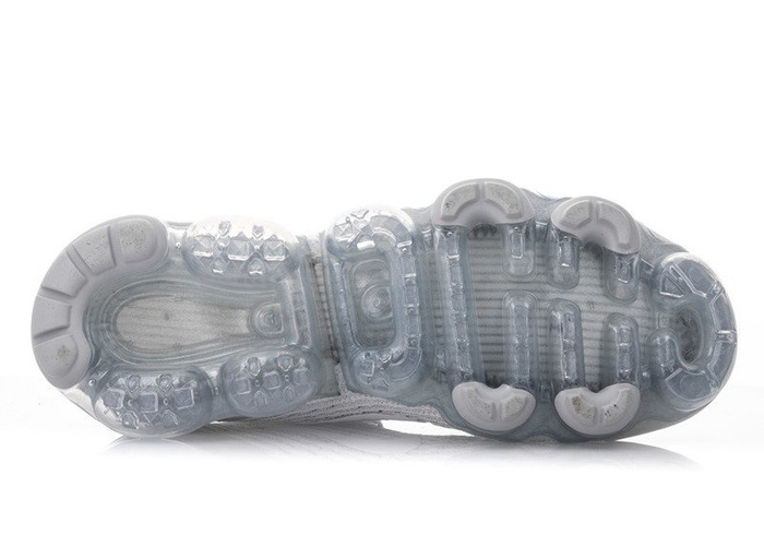 Buty sportowe Nike Air VaporMax Flyknit 3 (AJ6910-100)