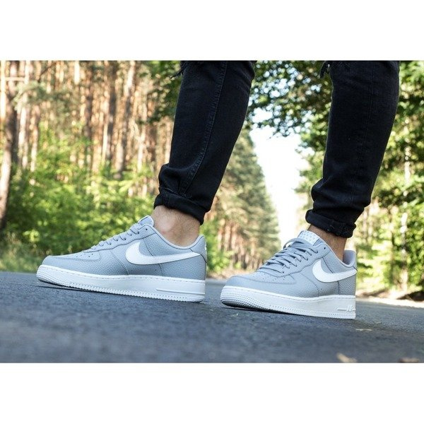 Buty sportowe męskie Nike Air Force 1 ''07 Low (AA4083-013)
