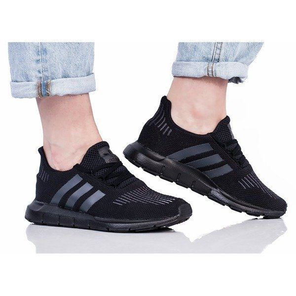 Buty sportowe damskie Adidas Swift Run (CM7919)