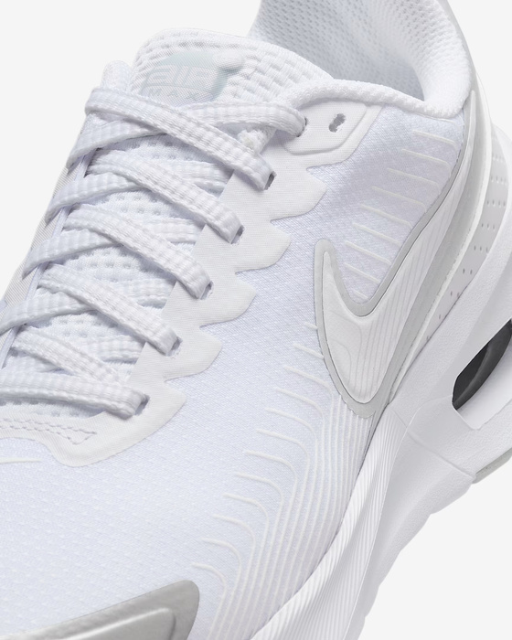 NIKE AIR MAX NUAXIS Sneakersy damskie
