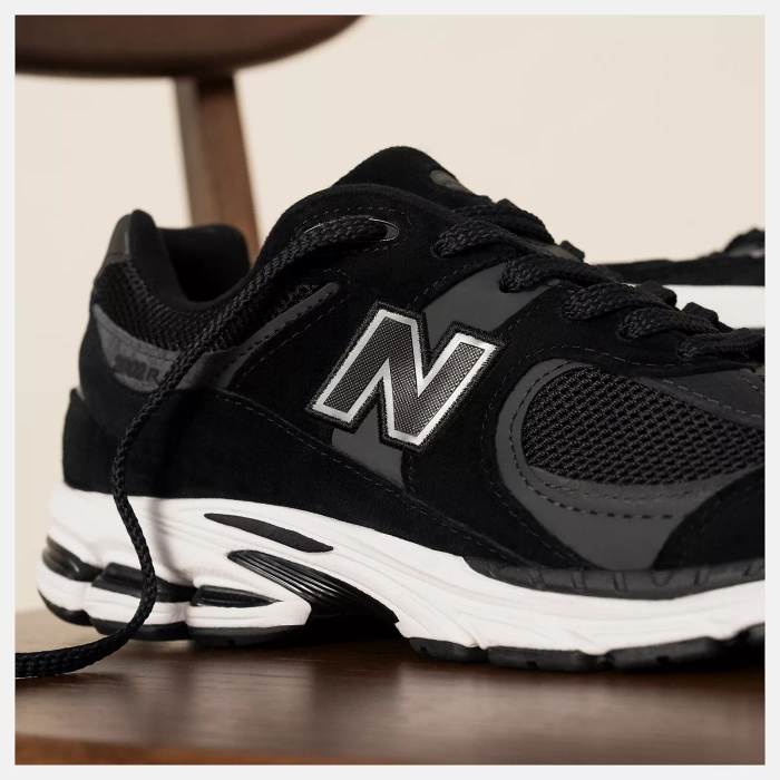 New Balance M2002RBK Sneakersy unisex czarny