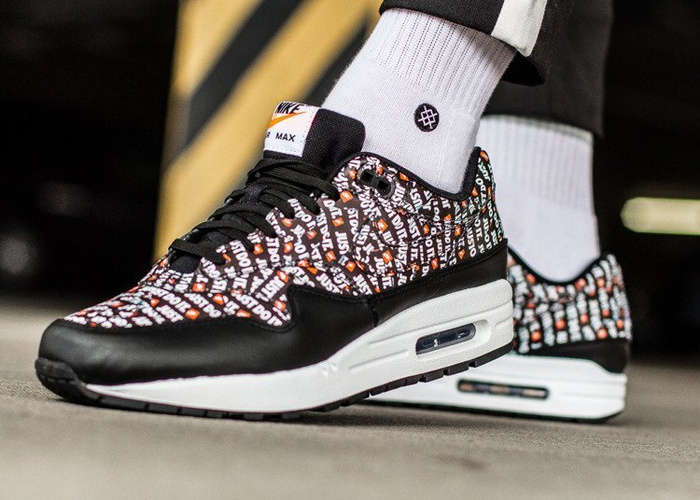 Buty sportowe męskie Nike Air Max 1 Premium (875844-009)