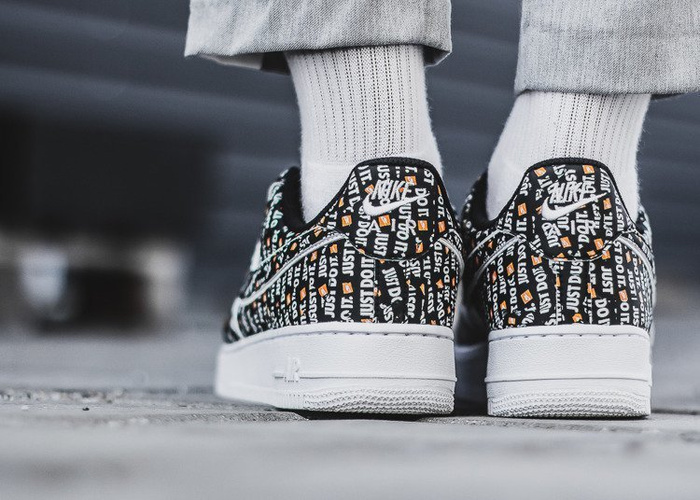 Buty sportowe męskie Nike Air Force 1 Low Just Do It (AO6296-001)