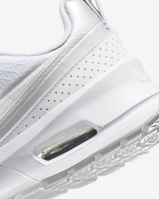 NIKE AIR MAX NUAXIS Sneakersy damskie