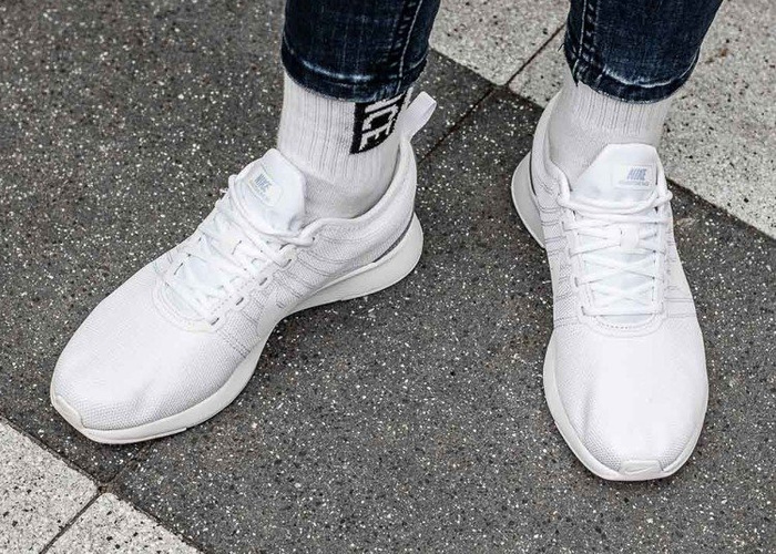 Buty sportowe damskie Nike Dualtone Racer SE (917648-104)
