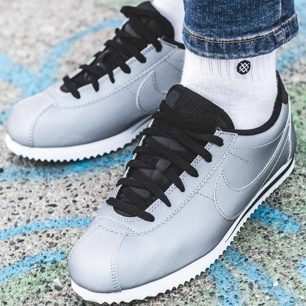 Buty sportowe damskie Nike Cortez Premium (905469-001)