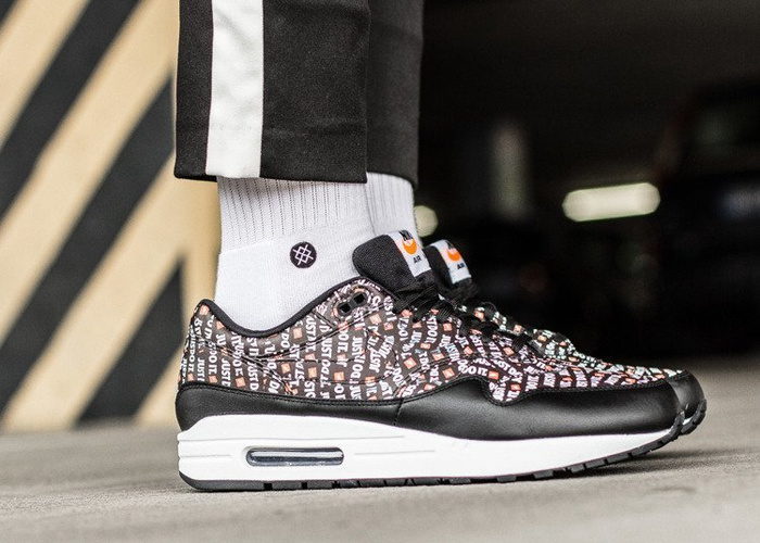 Buty sportowe męskie Nike Air Max 1 Premium (875844-009)