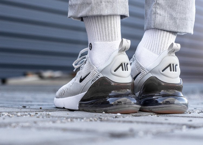 Buty sportowe męskie Nike Air Max 270 (AH8050-007)