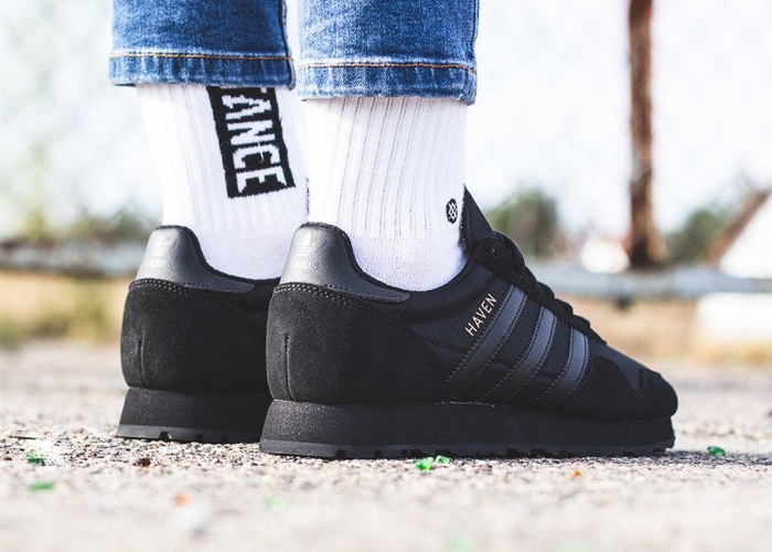 Buty sportowe damskie Adidas Haven (CM8023)