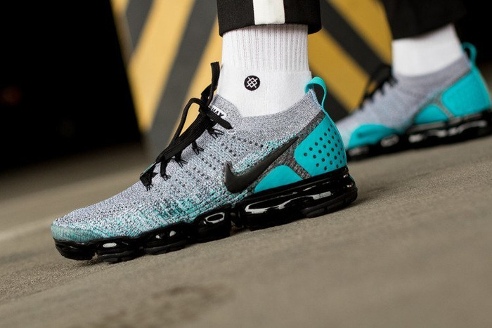 Buty sportowe męskie Nike Air VaporMax Flyknit 2 (942842-104)