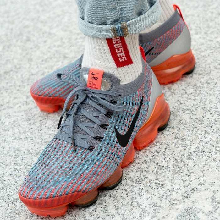 Buty sportowe męskie Nike Air VaporMax Flyknit 3 (AJ6910-601)