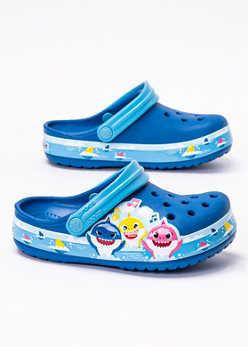 Klapki dziecięce niebieskie Crocs Fun Lab Babyshark Band Clog T