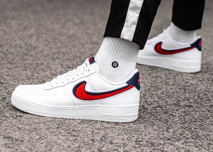 Buty sportowe męskie Nike Air Force 1 07'' LV8 (823511-106)