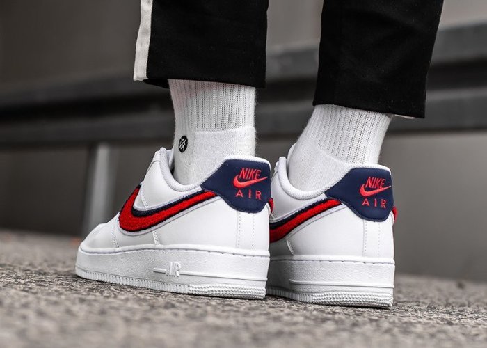 Buty sportowe męskie Nike Air Force 1 07'' LV8 (823511-106)