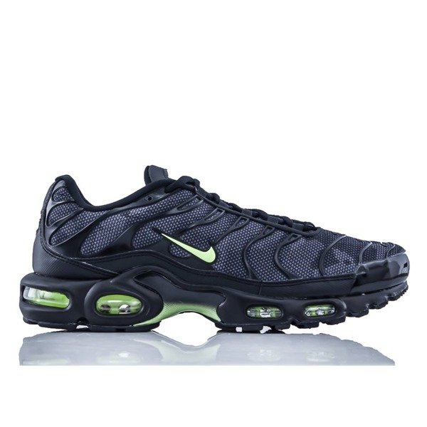 Buty sportowe męskie Nike Air Max Plus SE (AJ2013-001)